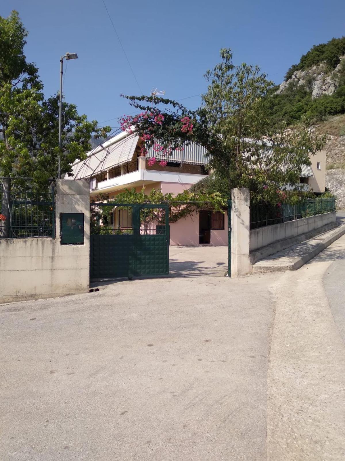 Oasis Hostel Himare Eksteriør bilde