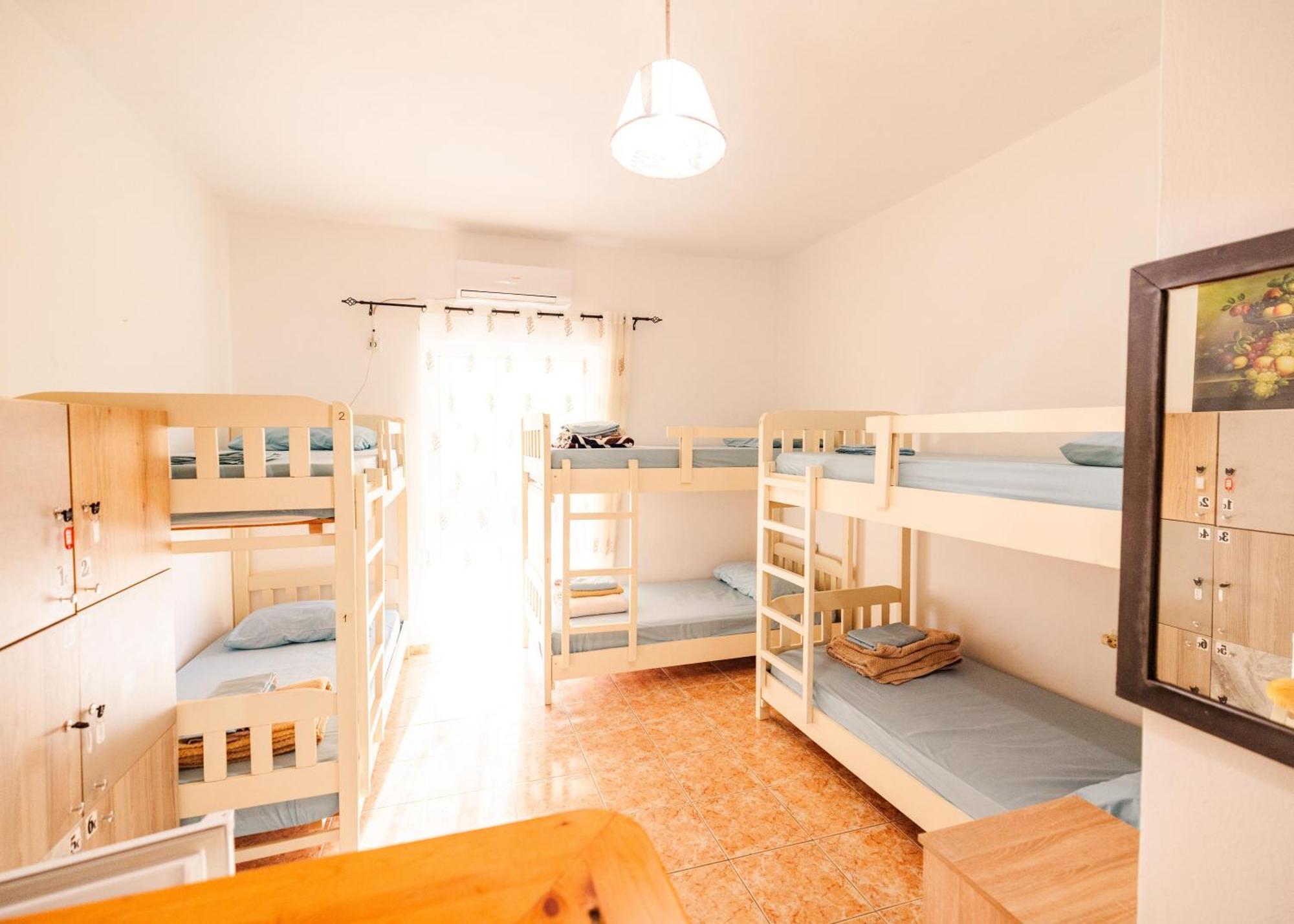 Oasis Hostel Himare Eksteriør bilde
